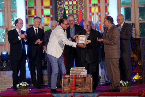 ترجمه دیوان حافظ به زبان صربی در باغ موزه هنر ایرانی معرفی شد